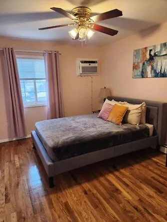 شقة Luxury Colorful 3 Bd Unit 1 10 Mins From Jfk نيو يورك 0*,  الولايات المتحدة الأمريكية