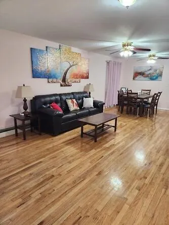 شقة Luxury Colorful 3 Bd Unit 1 10 Mins From Jfk نيو يورك الولايات المتحدة الأمريكية